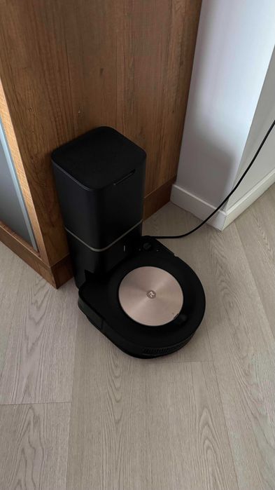 Asiporator Robot Roomba S9 Plus + Clean Base
