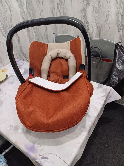 Продаётся фирменный авто люлька Burbay