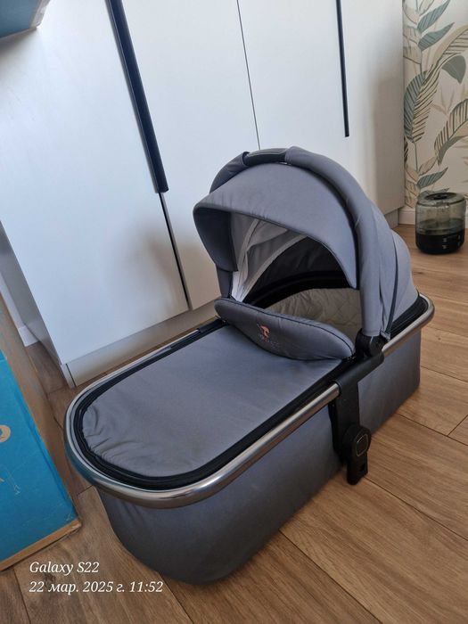 продам детскую коляску