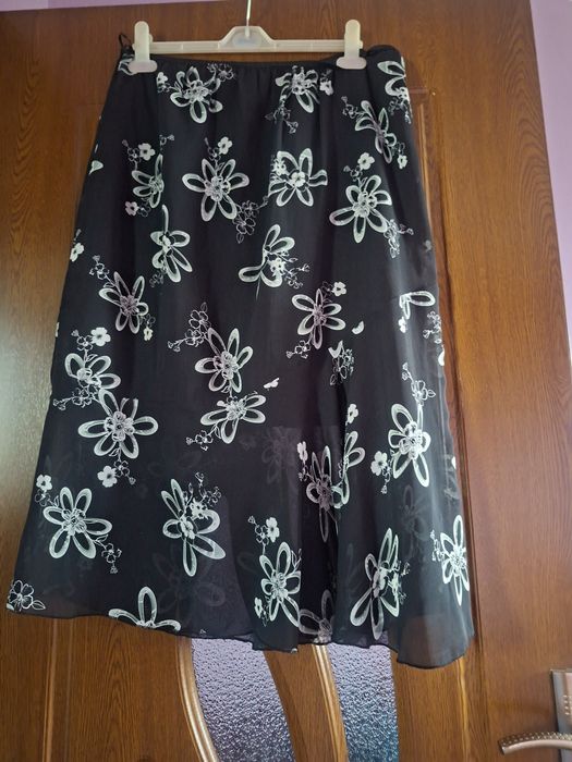 Vând Fusta Voal Marimea XL
