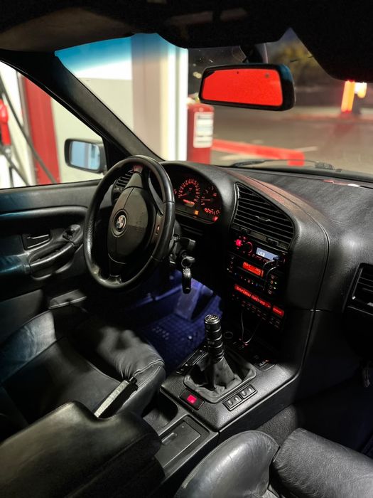 Продам BMW 328i