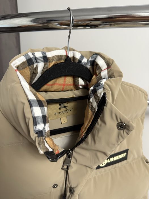 Vesta BURBERRY super calitate UNISEX