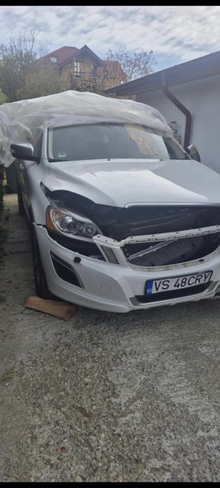 Volvo xc 60 accidentat