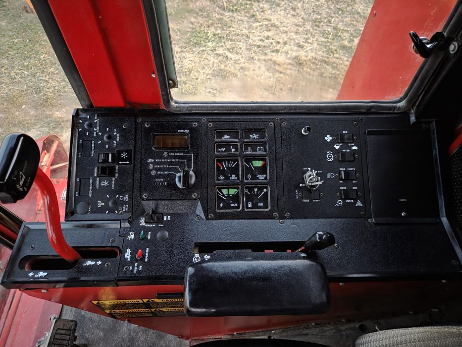 Combina Case-International case-ih 1420