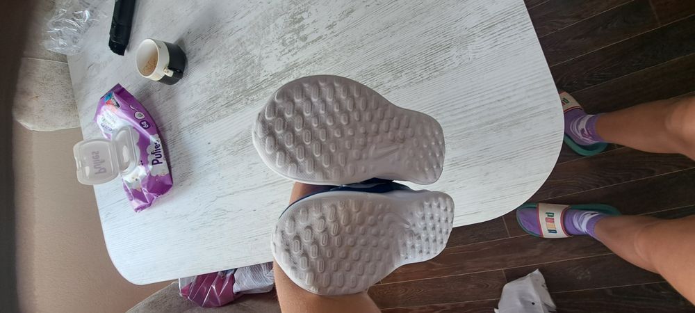 Маратонки nike 22