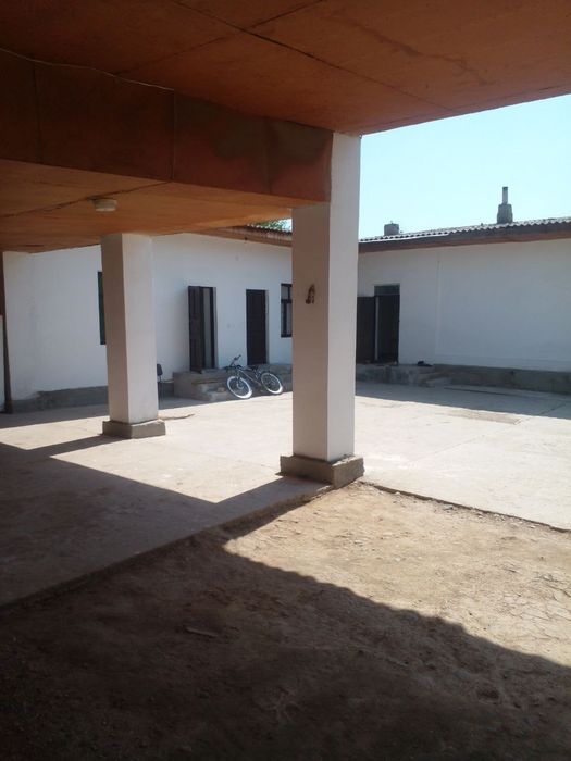 Uy sotiladi.Toshkent viloyatida