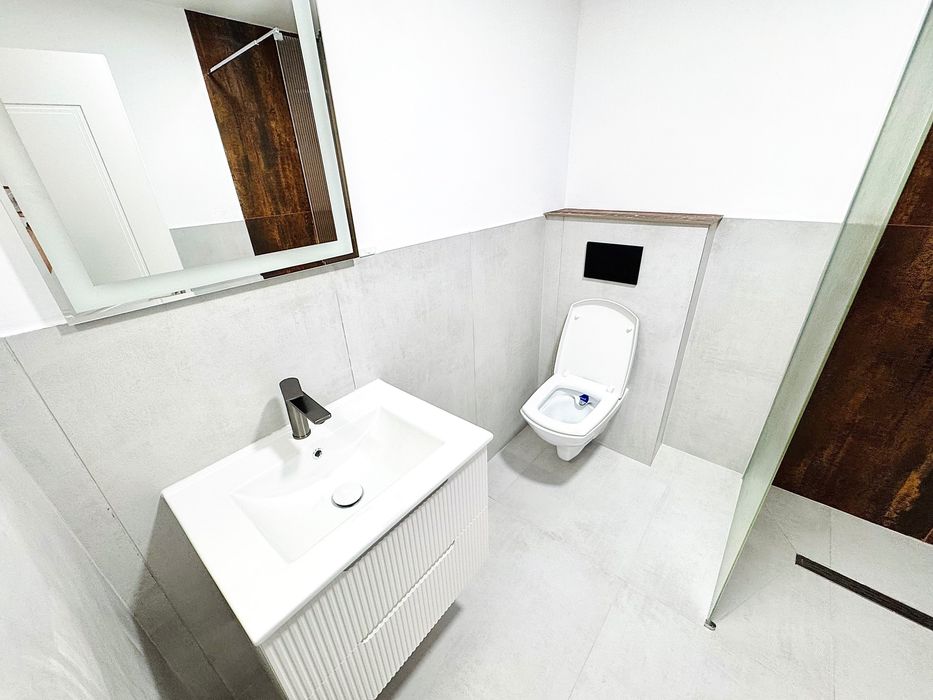 Vând apartament  2 camere