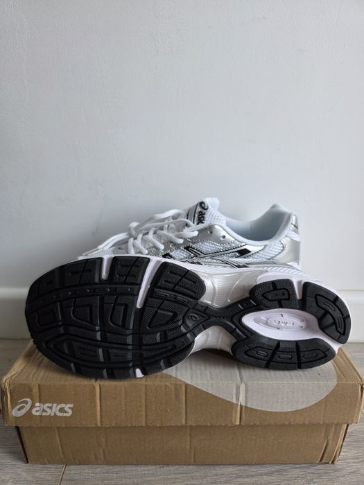 Asics - Marimea 43 - Alb cu gri