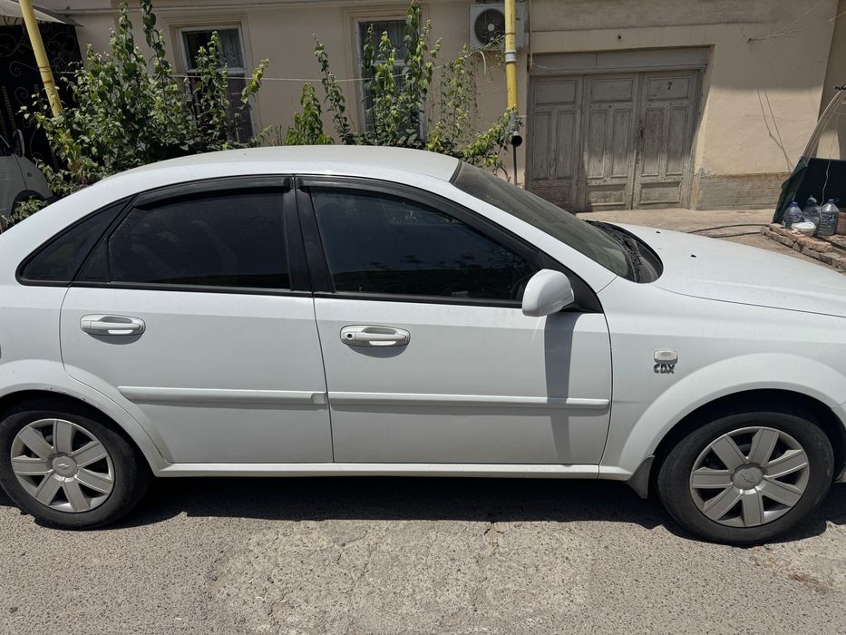 Lacetti 1.8 MT 2011