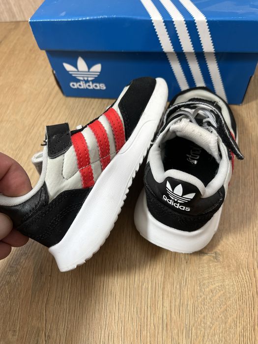 Adidas Originals детски маратонки размер 25