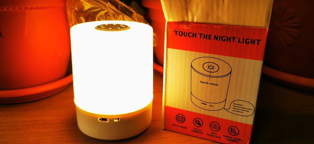 Veioza Lampa veghe touch 3 temperaturi de culoare Cadou Craciun Brad