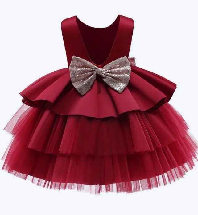 Платье праздничное на девочку 5-6 лет