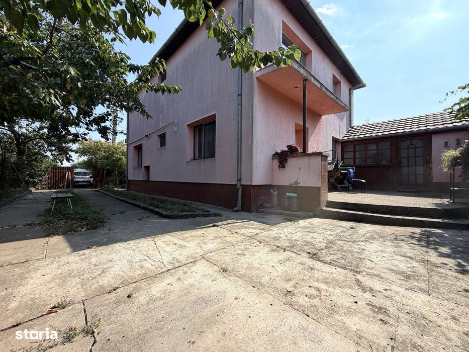 Casa individuala 6 camere, 165 mp utili, 641 mp teren - Ghiroda