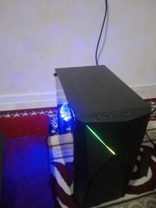 Пк корпус +куллер сини
