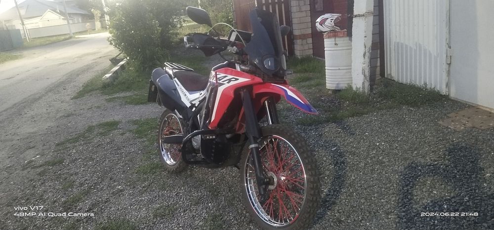 Продается мотоцикл эндуро Motoland Dakar 250