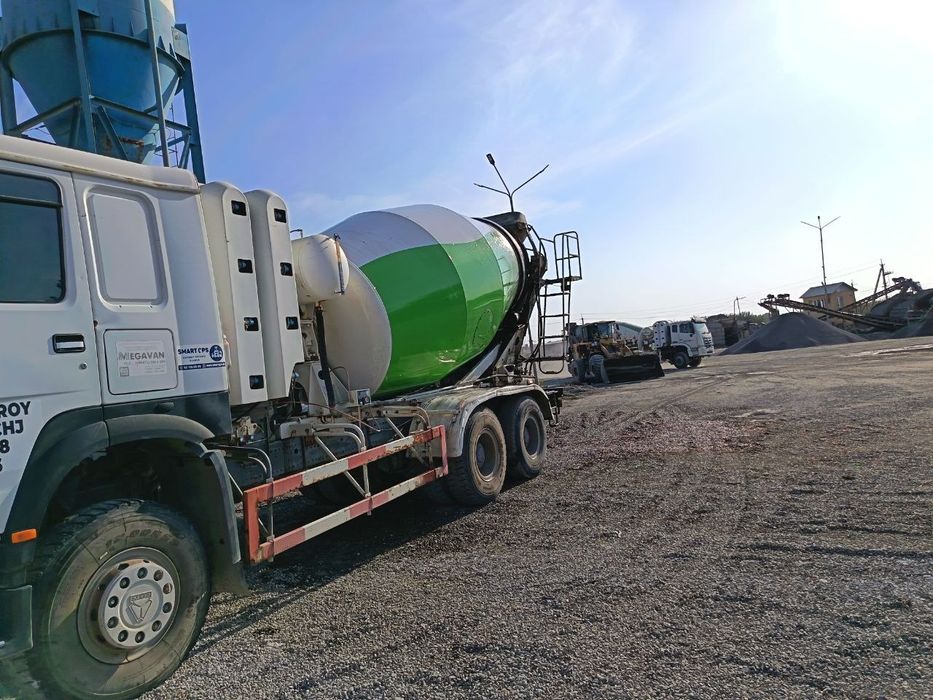 Avto betonosmesitel HOWO ZZ5257