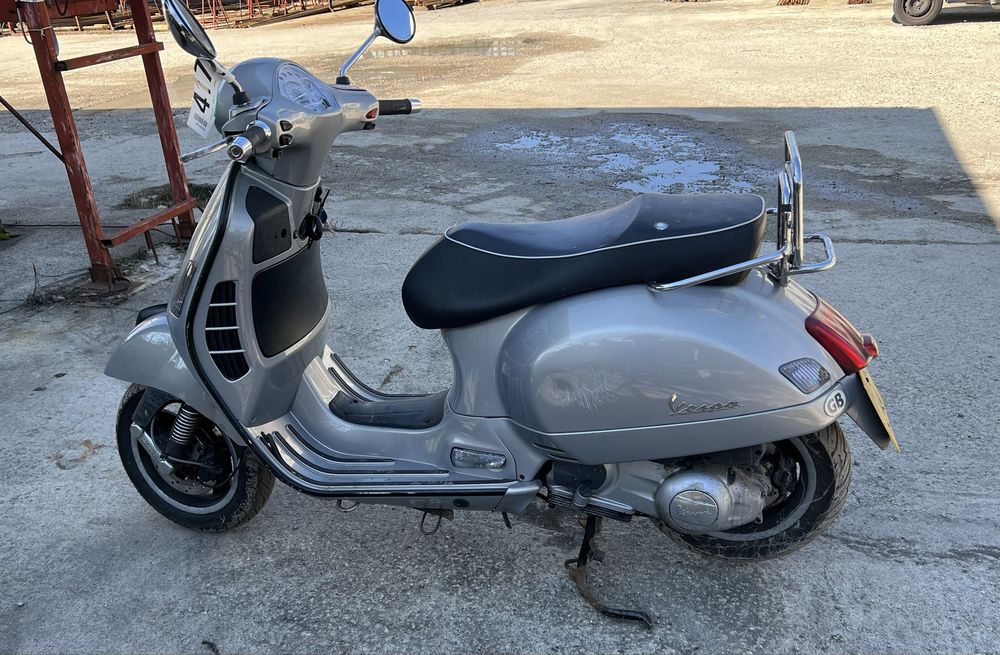 Vespa GTS 300 Super 2013