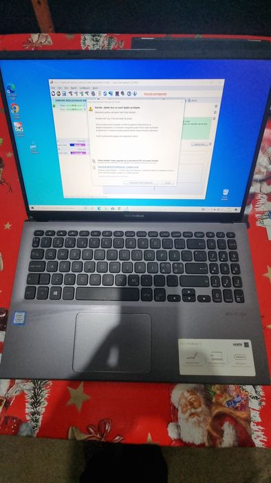 Laptop Asus VivoBook i5 gen8 ssd256