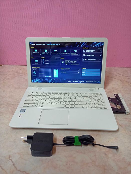 Laptopuri i3 - i5 foarte bune și ieftine