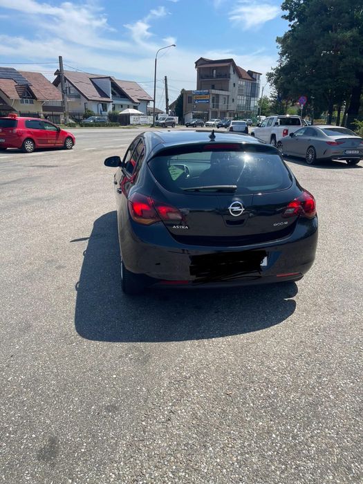 Opel Astra J Sport Tourer 1.7 110 CP