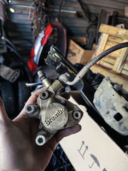 На Части Piaggio Typhoon