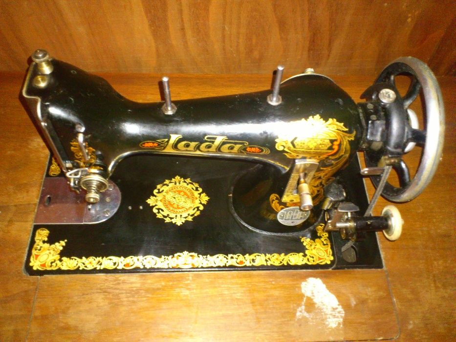 Lada Sobeslav - шевна машина