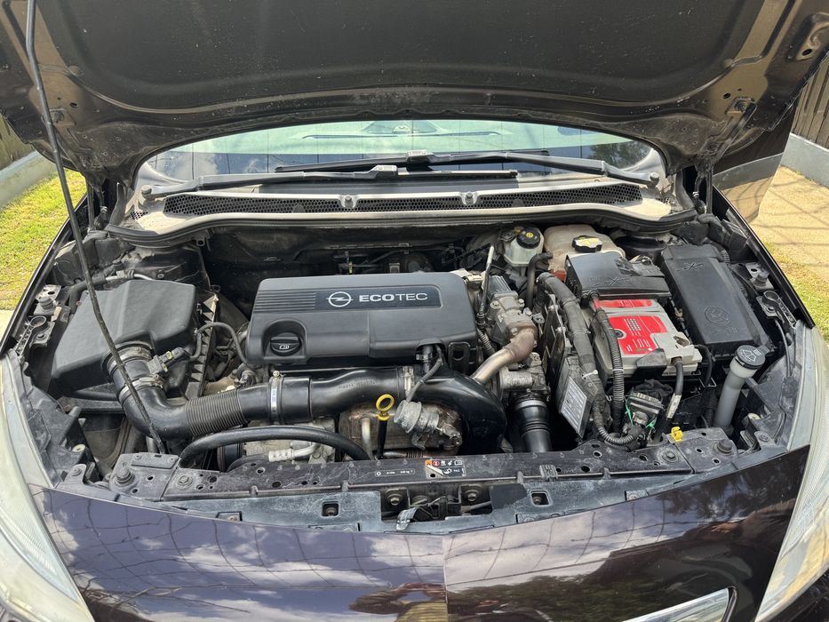 Opel Astra J Hatchback