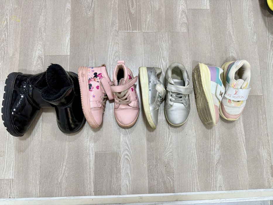 обувь для девочки 28 - 29 размеров