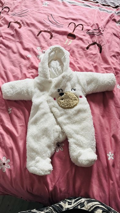Salopete bebe baietel 25 lei fiecare