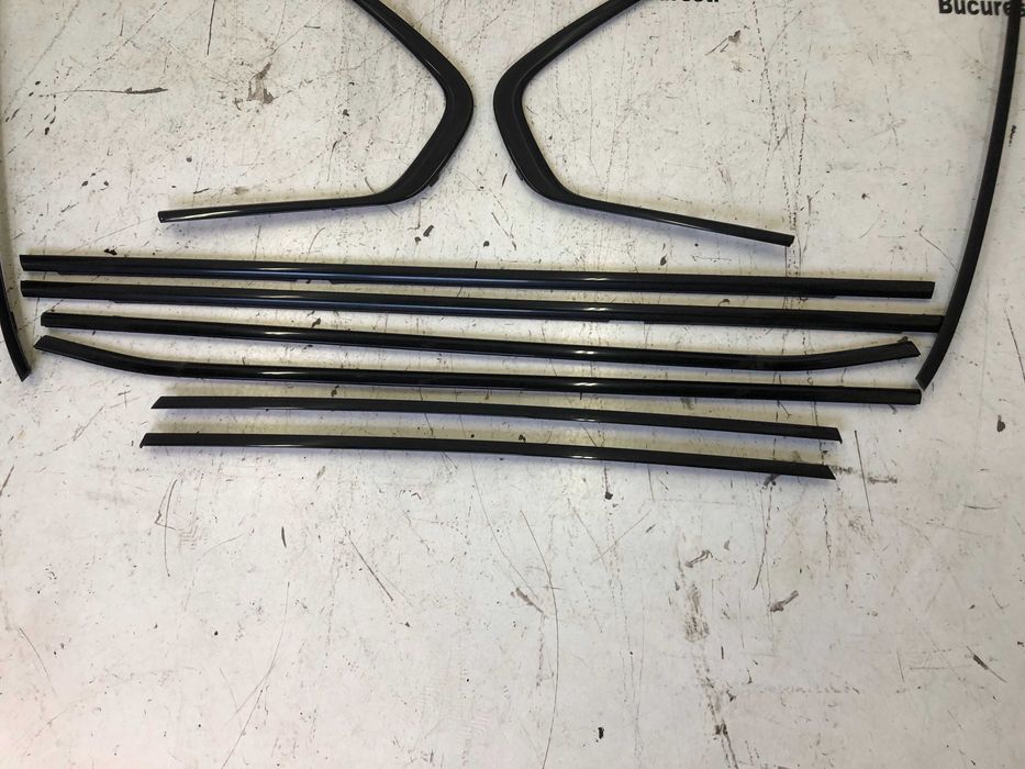 Ornamente trimuri usi shadow line negru lucios BMW X5 E70