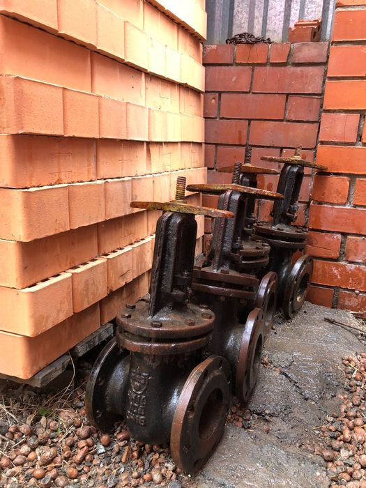 Продам задвижки деаметр 100