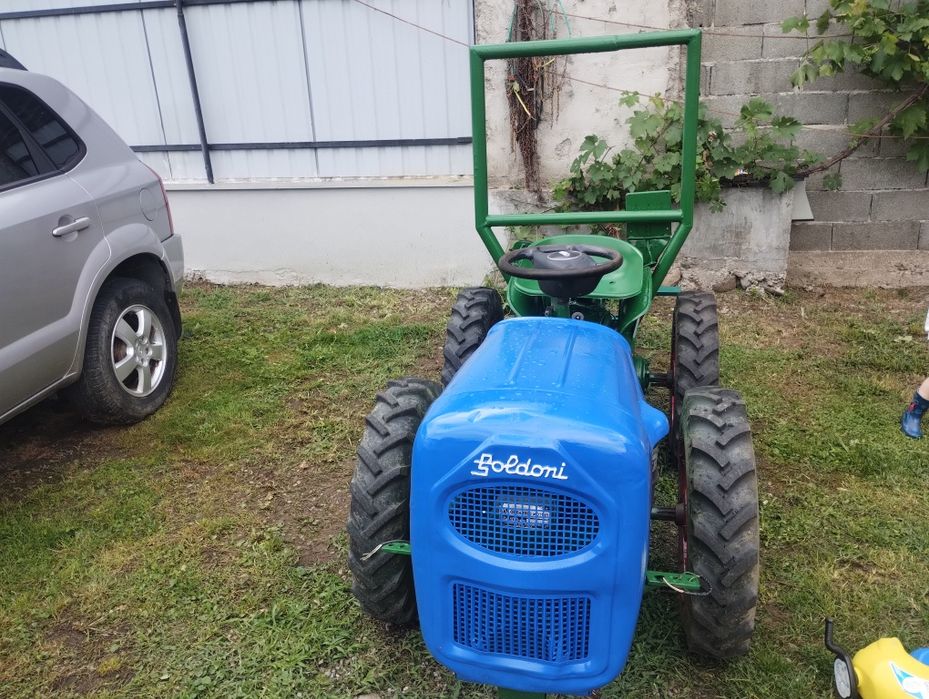 Vând Tractor Goldoni 4×4
