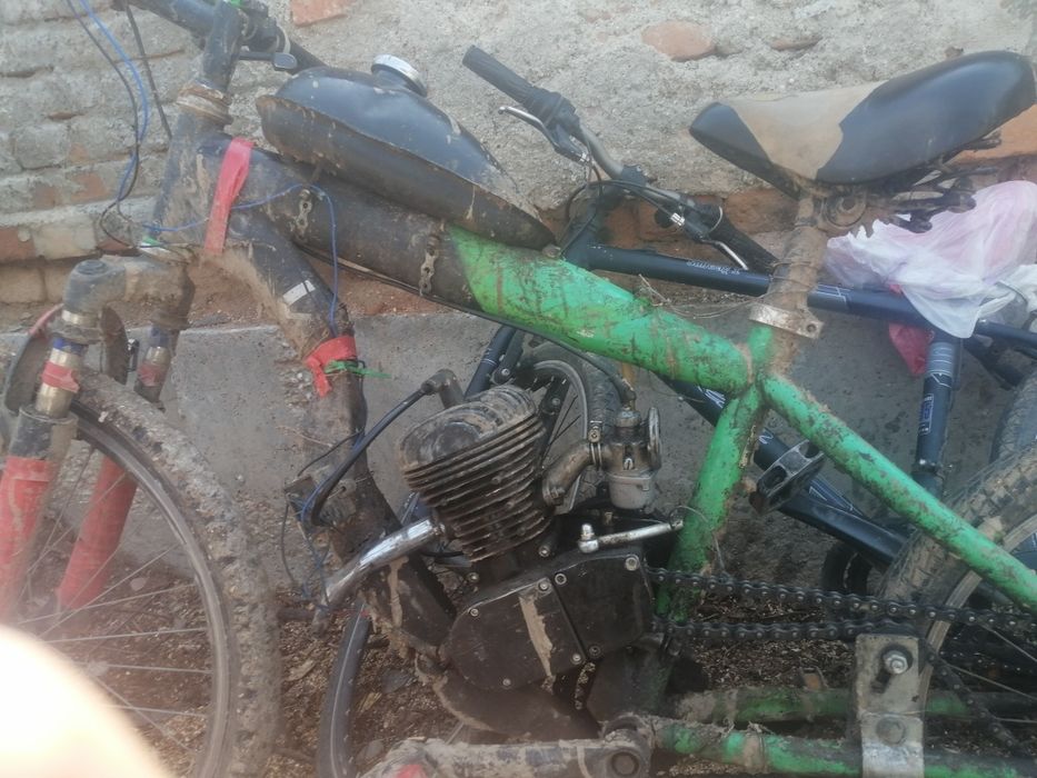 Dau la scinb pe un cross 49cc