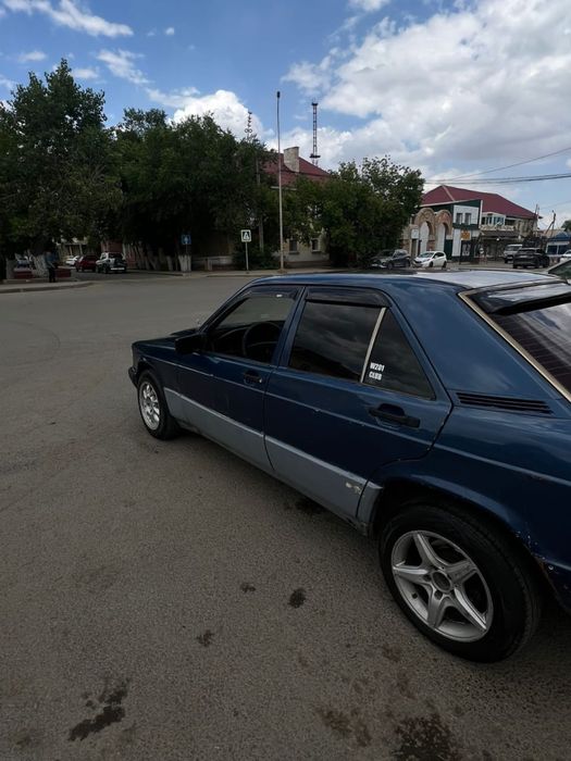 Продам Mercedes 190