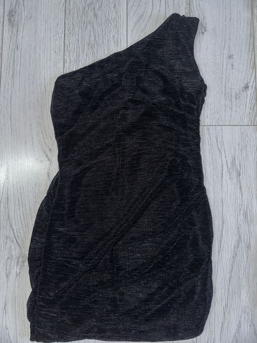 Вечерна къса рокля