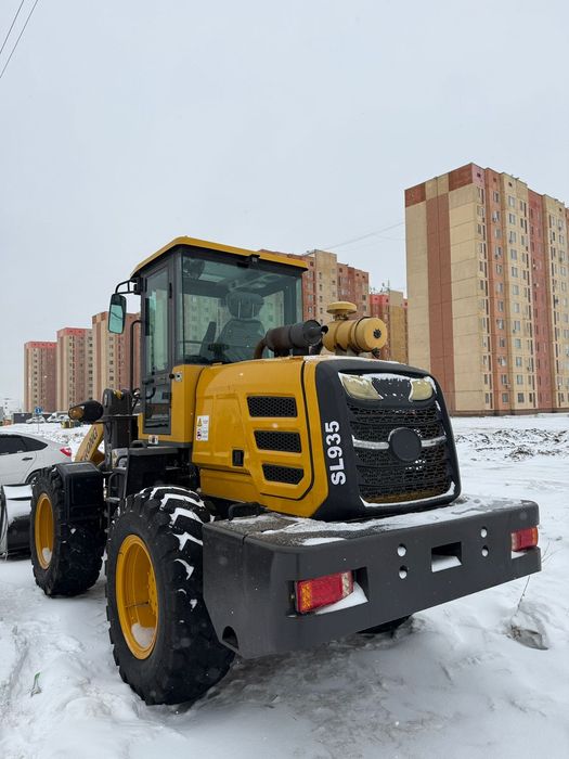 Погрузчик 1.8 кубовый