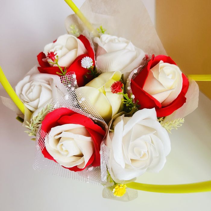 Буквет от сапунени рози за свети Валенти,8 март,Рожден ден,имен ден