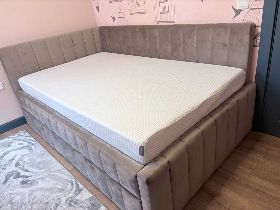 легло / разтегателен диван