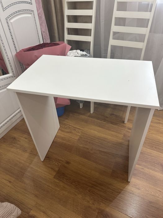 Стол новый письменный