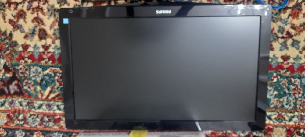 Kampyuter ekran 16 philips.