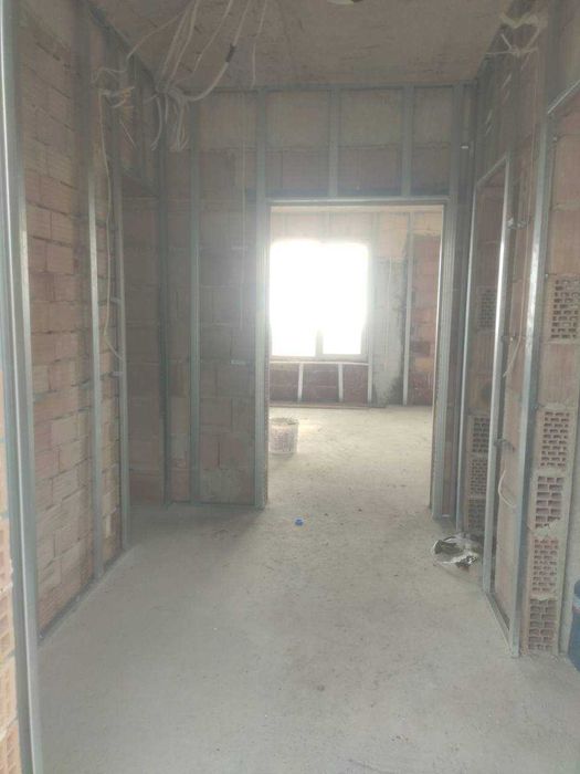 Продава се Къща в с. Аспарухово, Област Варна - 200 кв.м за 975 €/кв.м - Снимка #11