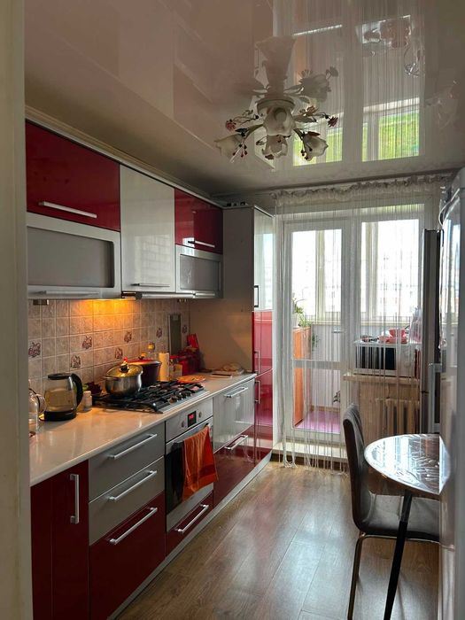 Продам 3 ком картиру 75 кв м!