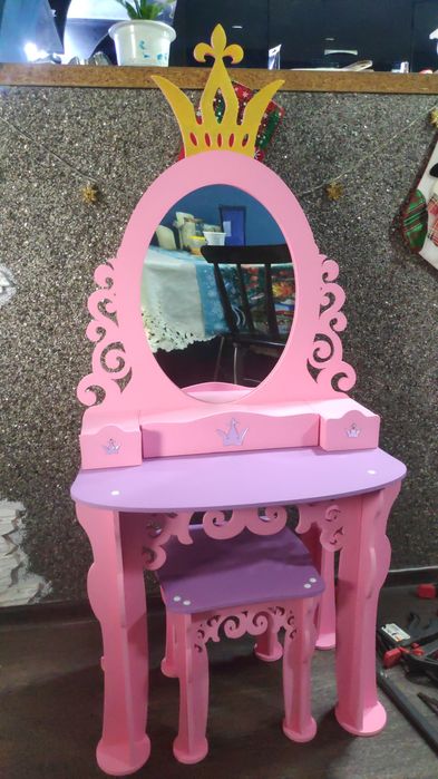 Трюмо. Детское трюмо. Туалетный столик.