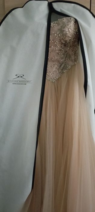 Бална рокля на Стоян Радичев