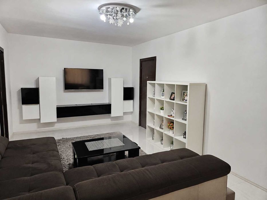 Apartament 5 camere Titan