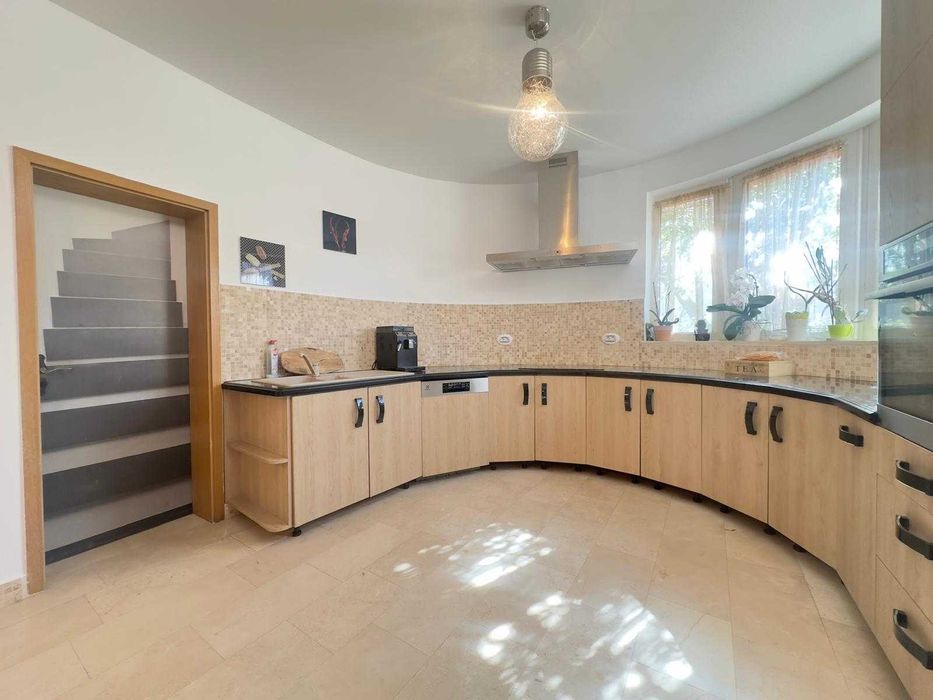 Casa Parcul Sub Arini