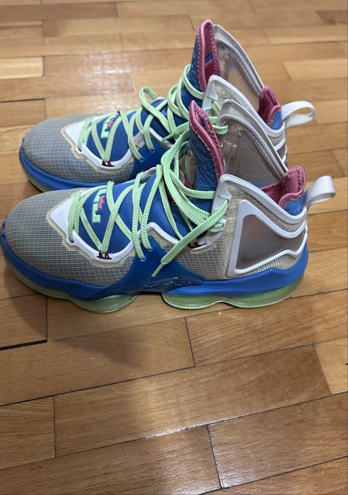 Nike Lebron XIX 44