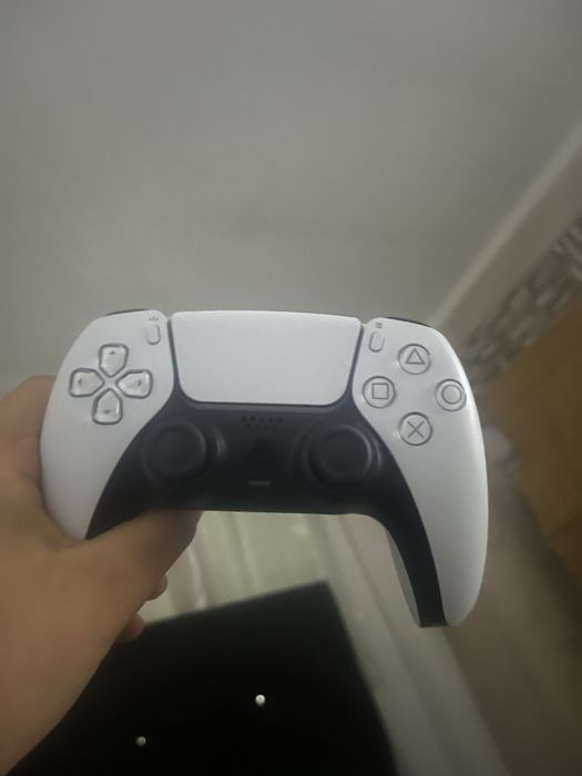 Ps5 normal nou maneta