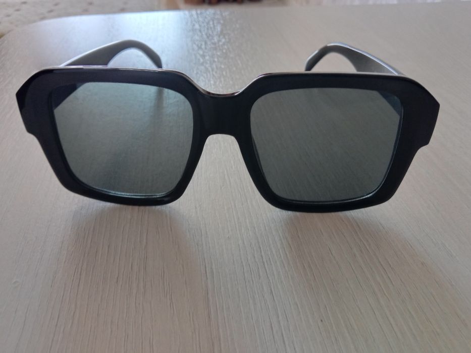 Солнцезащитные очки