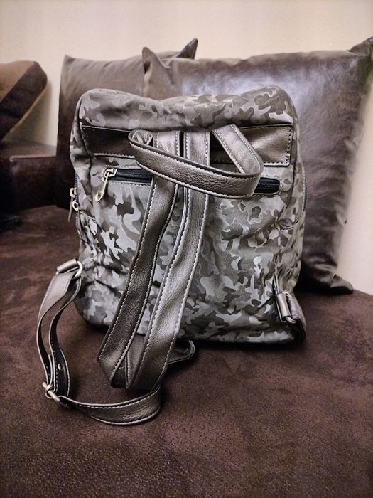 Дамска раница преливащи цвят